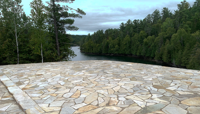 patio pierre naturelle du Québec